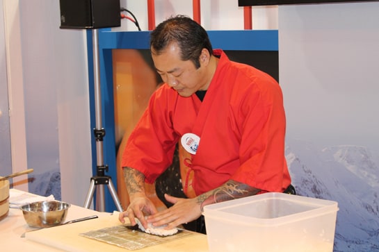 Taller de elaboración de sushi con salmón noruego / Juan Carlos Morales